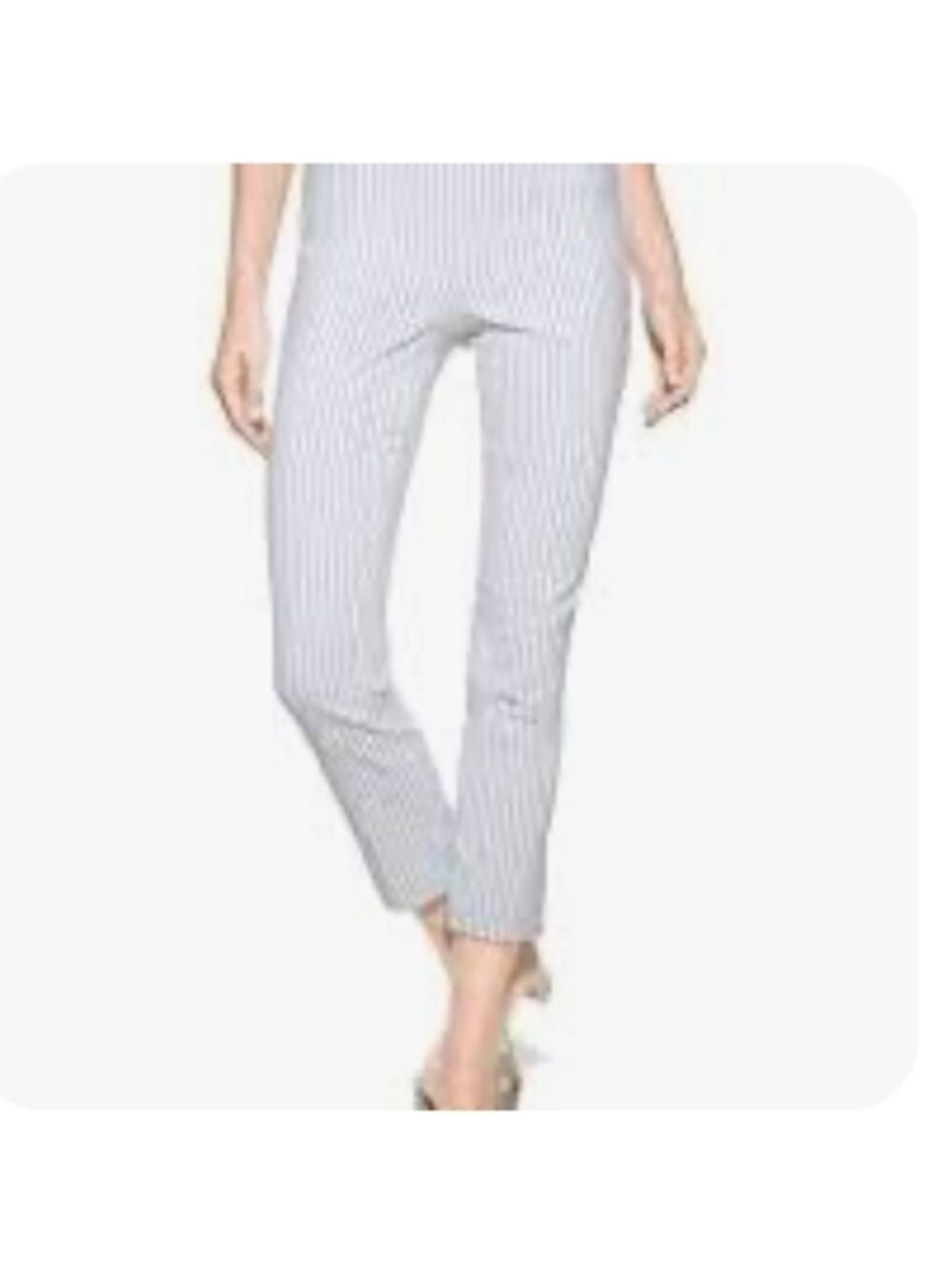 NWT White House Black Market Size 6 Pin Stripe Crop Pants.